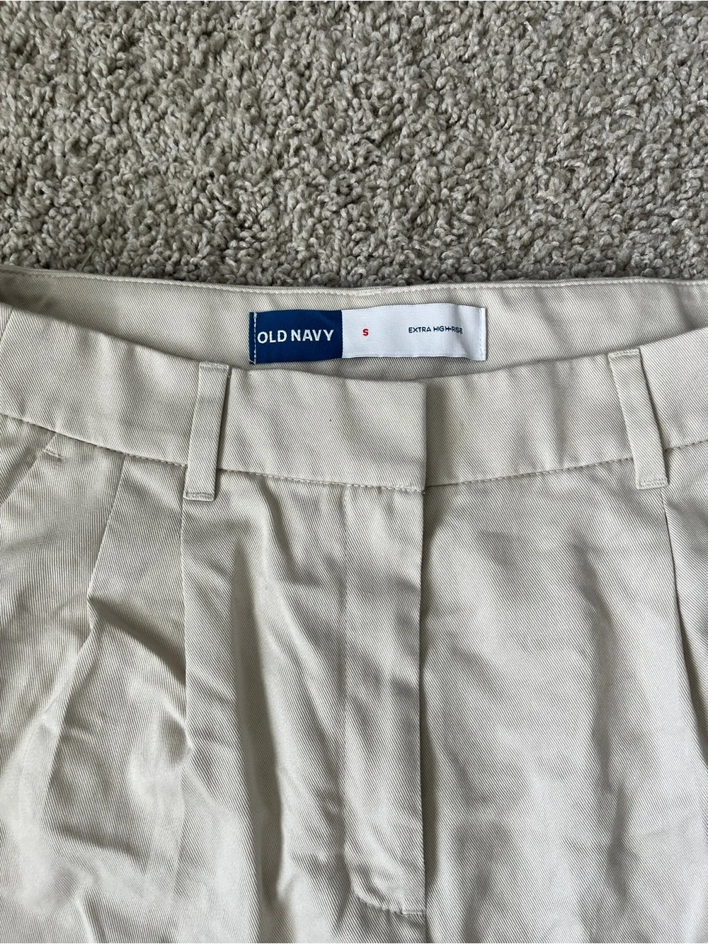 NWT Old Navy Extra High Rise Tailored Shorts Khaki Ivory Cream Size S Preppy